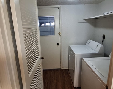 6617 Dawn Drive - Photo Thumbnail 10