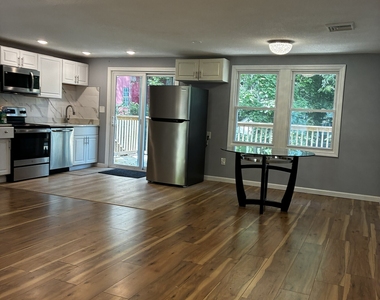 42 Gordon Avenue - Photo Thumbnail 2