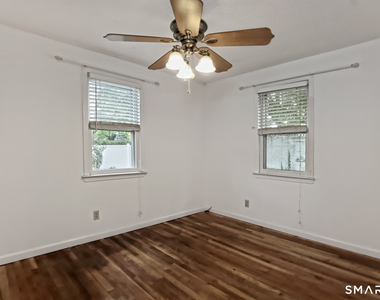 52-54 Pond Point Avenue - Photo Thumbnail 33