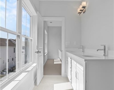 348 Halley Avenue - Photo Thumbnail 20