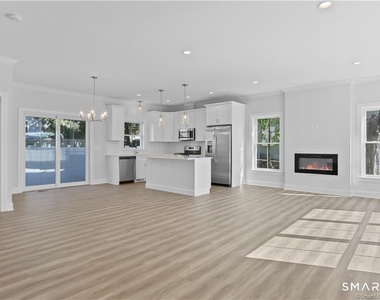 348 Halley Avenue - Photo Thumbnail 6