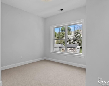 348 Halley Avenue - Photo Thumbnail 27