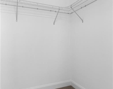 348 Halley Avenue - Photo Thumbnail 21