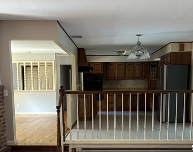 752 New Haven Avenue - Photo Thumbnail 3