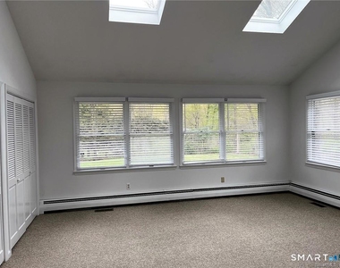 231 Rivergate Drive - Photo Thumbnail 13