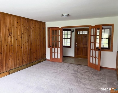 231 Rivergate Drive - Photo Thumbnail 7