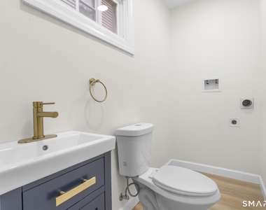 122 Union Avenue - Photo Thumbnail 14