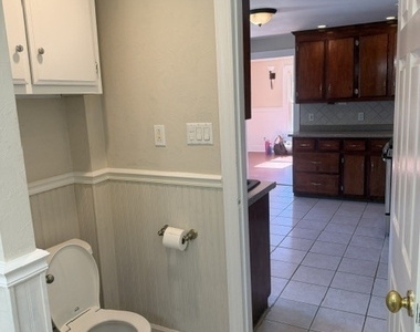 171 S Riverside Avenue - Photo Thumbnail 16