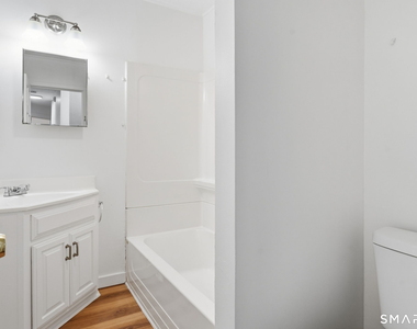 203 Center Street - Photo Thumbnail 13