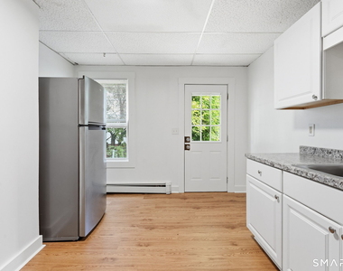 203 Center Street - Photo Thumbnail 8