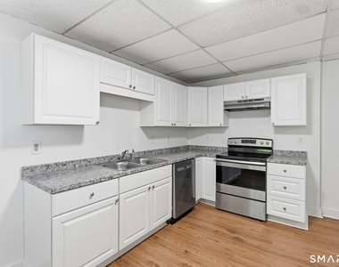 203 Center Street - Photo Thumbnail 5