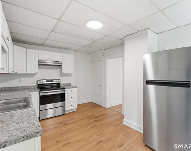 203 Center Street - Photo Thumbnail 6
