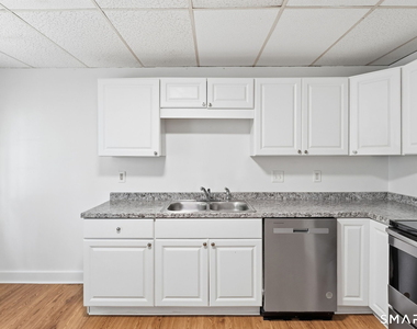 203 Center Street - Photo Thumbnail 3