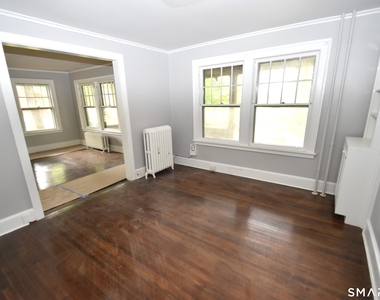 880 South Quaker Lane - Photo Thumbnail 11