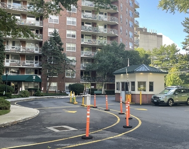 91 Strawberry Hill Avenue - Photo Thumbnail 2