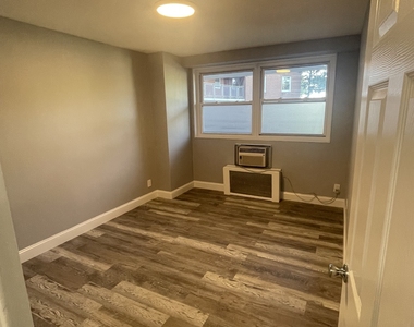 91 Strawberry Hill Avenue - Photo Thumbnail 13