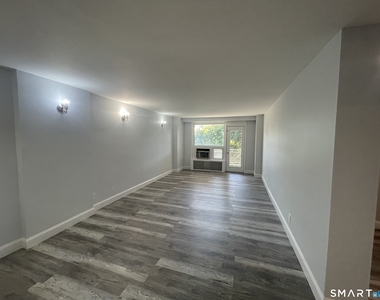 91 Strawberry Hill Avenue - Photo Thumbnail 10