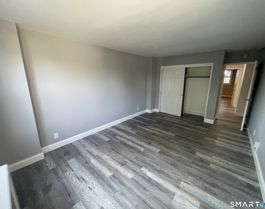 91 Strawberry Hill Avenue - Photo Thumbnail 15