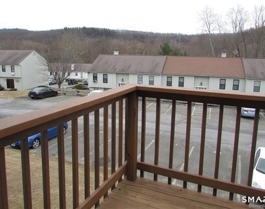 18 Aspetuck Village - Photo Thumbnail 7