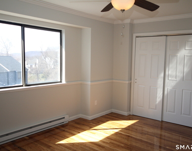 8 Driftway Road - Photo Thumbnail 6