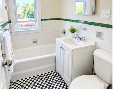 9 Evergreen Avenue - Photo Thumbnail 3