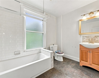 1521 Rockland Ave - Photo Thumbnail 9