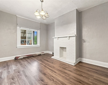 1521 Rockland Ave - Photo Thumbnail 4