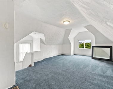 1521 Rockland Ave - Photo Thumbnail 10