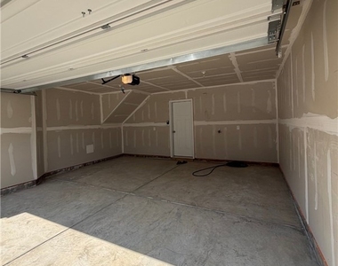 769 Olivia St - Photo Thumbnail 20
