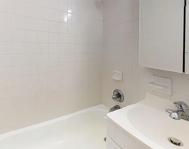 337 East 89th Street - Photo Thumbnail 5