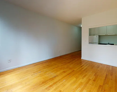 337 East 89th Street - Photo Thumbnail 2