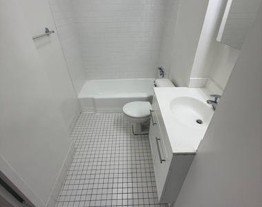 236 East 36th Street - Photo Thumbnail 7