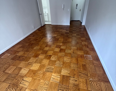 236 East 36th Street - Photo Thumbnail 2