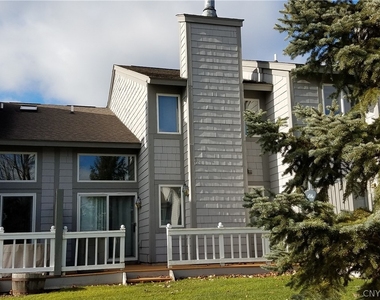 435 Summerhaven Drive - Photo Thumbnail 2