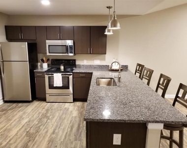 170 Heartwood Ln - Photo Thumbnail 4