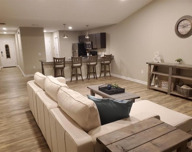 170 Heartwood Ln - Photo Thumbnail 5