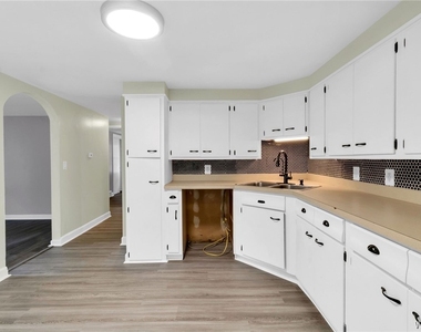 6360 New Taylor Road - Photo Thumbnail 14