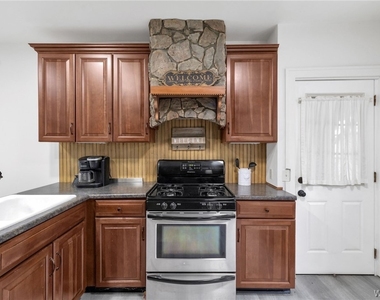 7406 Quaker Road - Photo Thumbnail 18