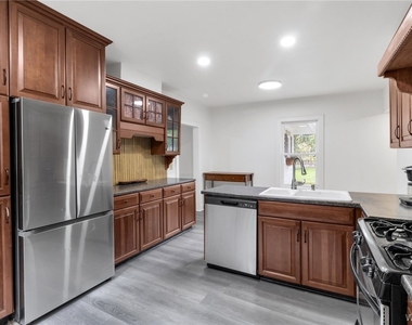 7406 Quaker Road - Photo Thumbnail 17