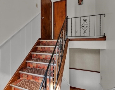 28 Mead St. - Upper Unit - Photo Thumbnail 44