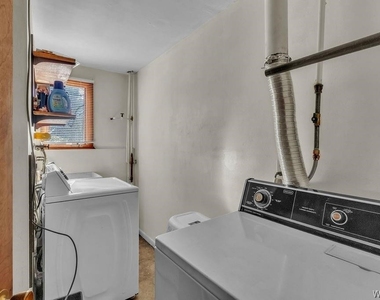 28 Mead St. - Upper Unit - Photo Thumbnail 42
