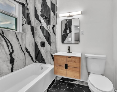 545 Niagara Street - Photo Thumbnail 10