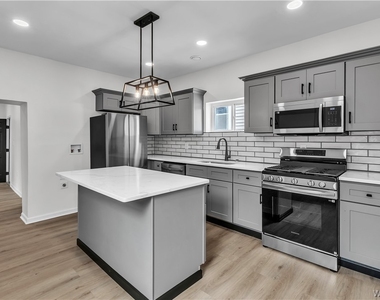 545 Niagara Street - Photo Thumbnail 4