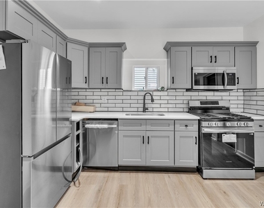545 Niagara Street - Photo Thumbnail 4