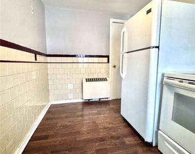70 Harvey Avenue - Photo Thumbnail 8