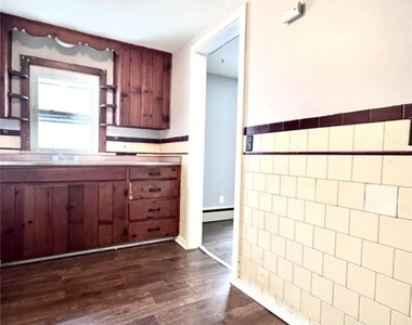 70 Harvey Avenue - Photo Thumbnail 6