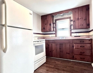 70 Harvey Avenue - Photo Thumbnail 7