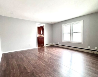 70 Harvey Avenue - Photo Thumbnail 5