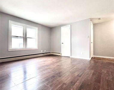 70 Harvey Avenue - Photo Thumbnail 2