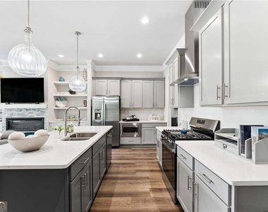 3370 Sarah Trail - Photo Thumbnail 13